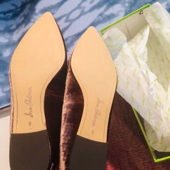 Velvet studded pointy flats - Picture 3 of 5